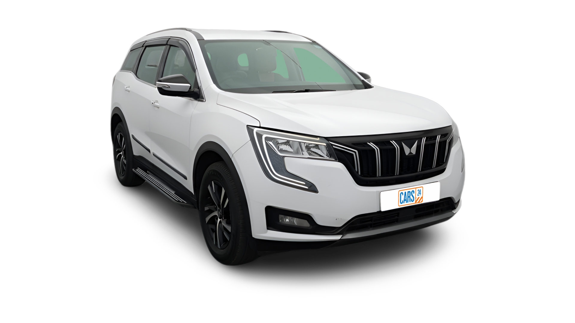 Mahindra XUV700-img